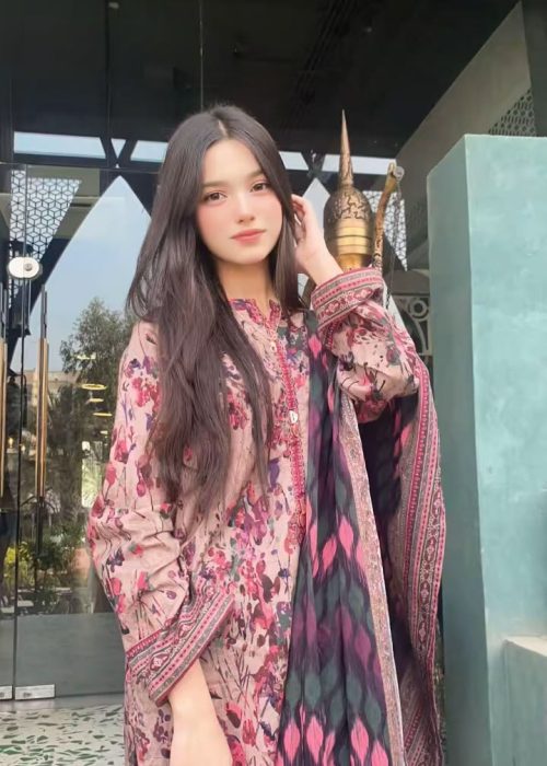 Hot Karachi Escorts